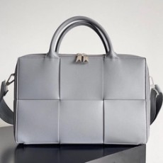 보테가 베네타 라지 인트레치아토 카세트 크로스백